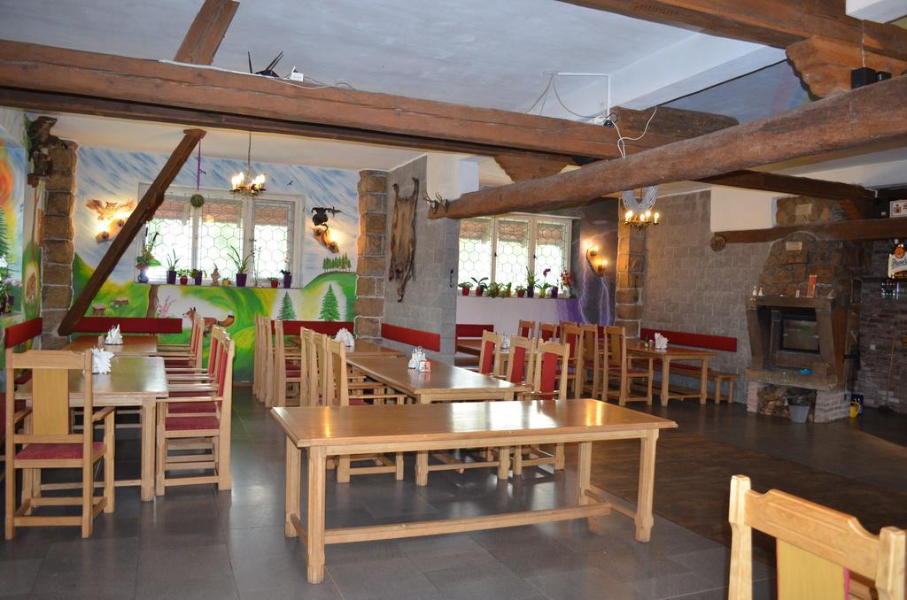 Hotel Famozclub à Bakov nad Jizerou Extérieur photo