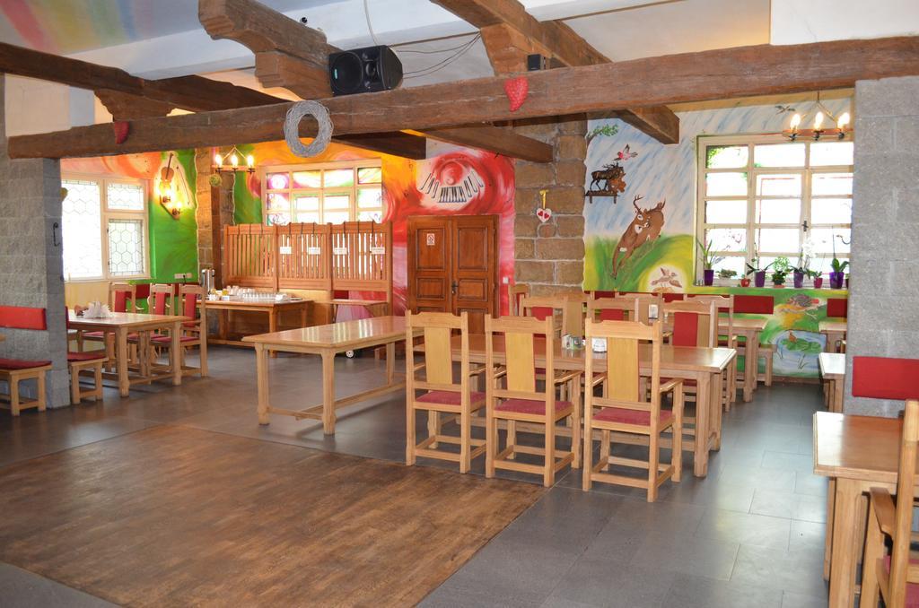Hotel Famozclub à Bakov nad Jizerou Extérieur photo