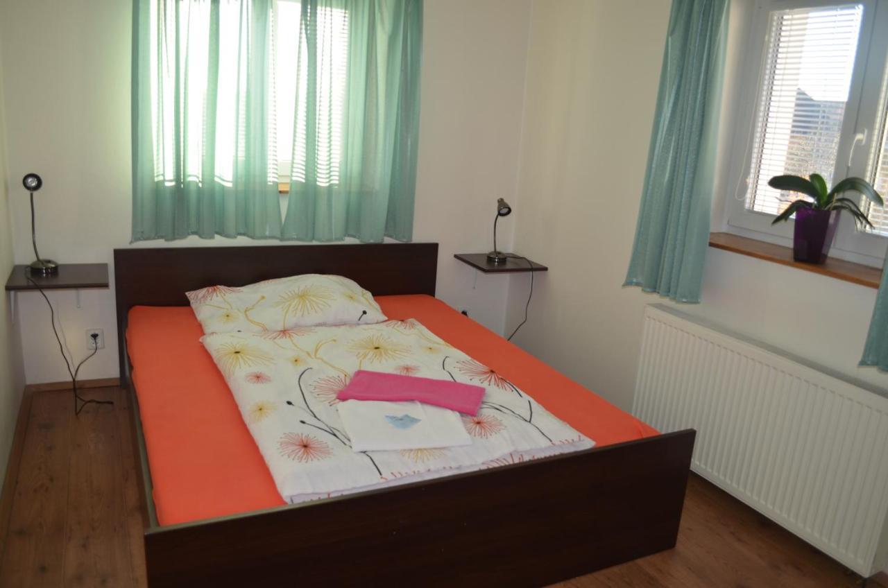 Hotel Famozclub à Bakov nad Jizerou Chambre photo