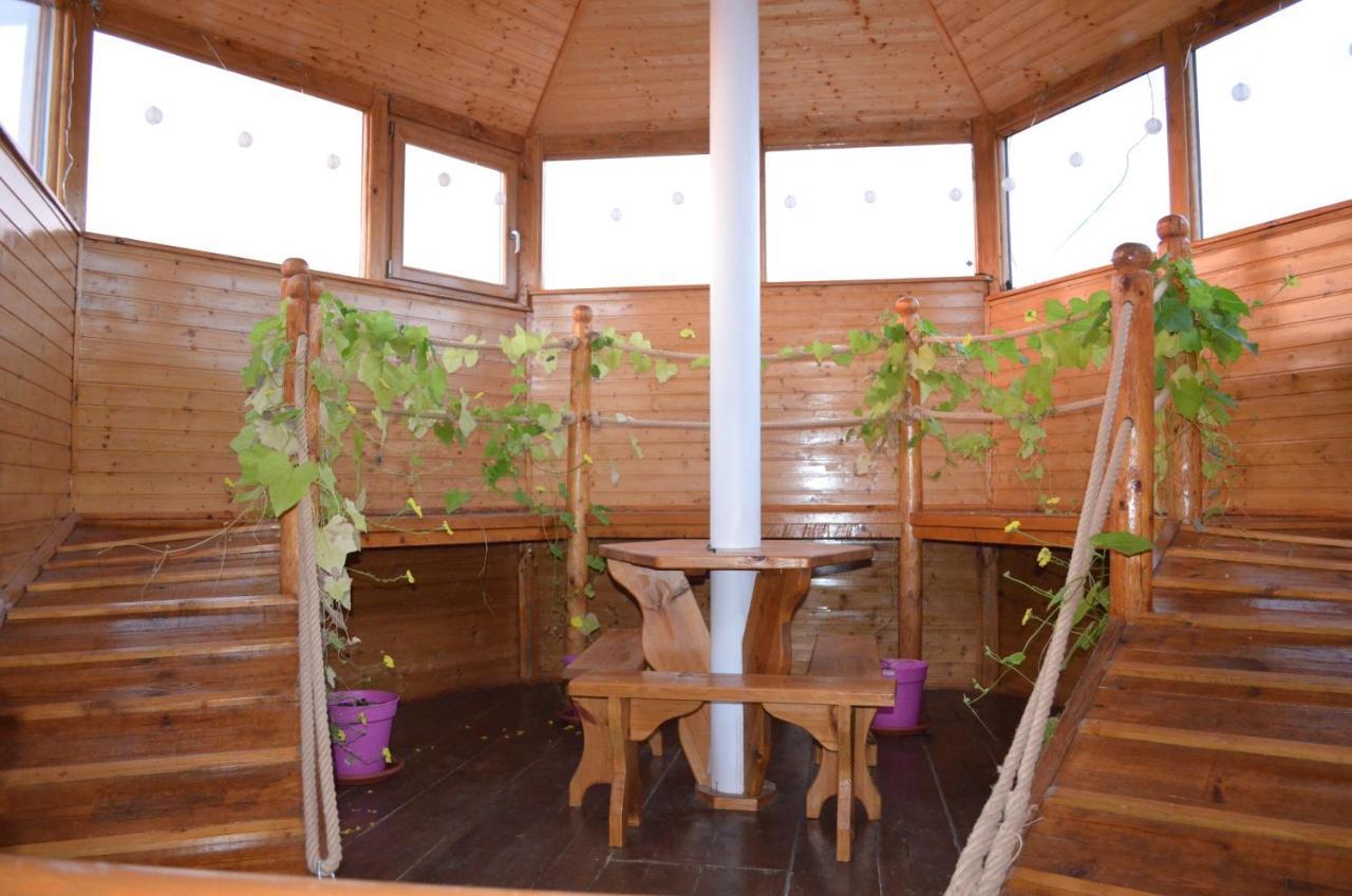 Hotel Famozclub à Bakov nad Jizerou Extérieur photo