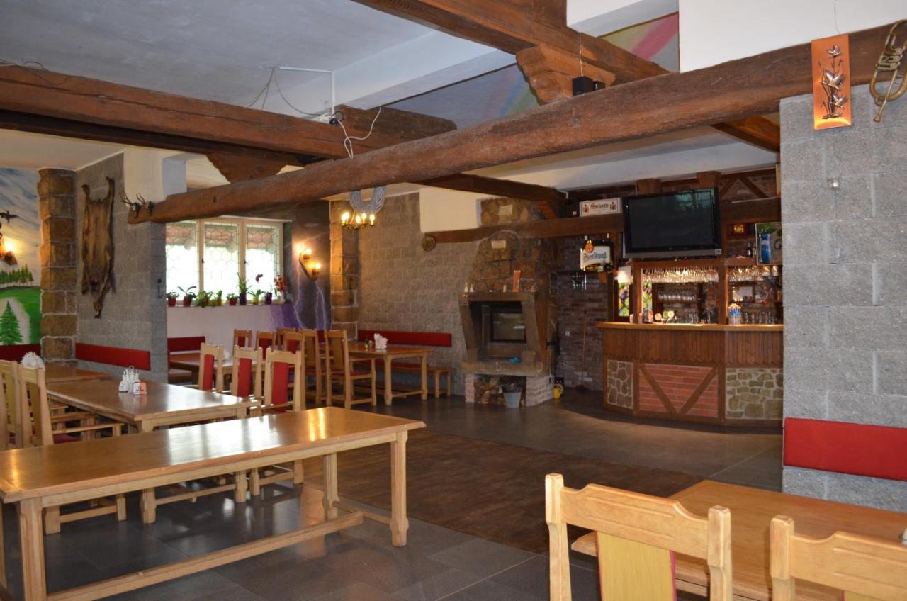 Hotel Famozclub à Bakov nad Jizerou Extérieur photo